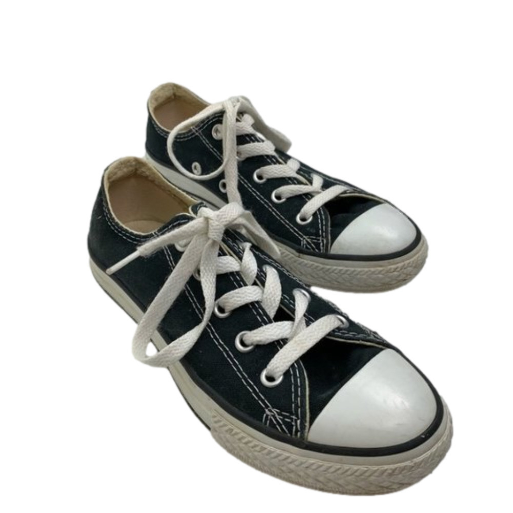 Converse all star low tops size 1